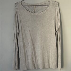 Lululemon Athletica Light Gray Long Sleeve Sweatshirt